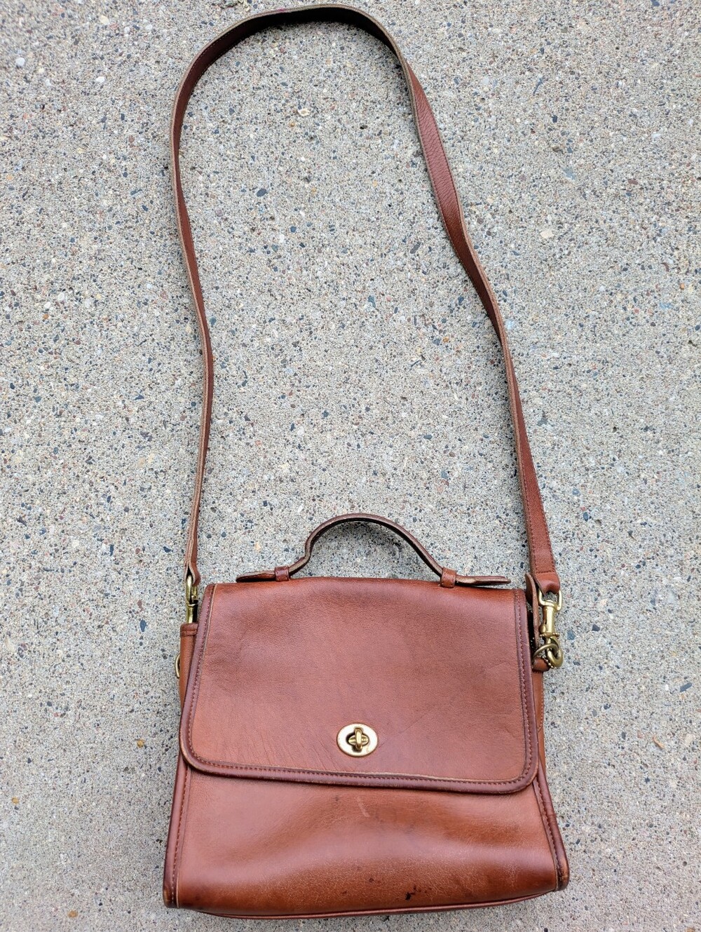 Vintage Coach Court in British Tan #9870